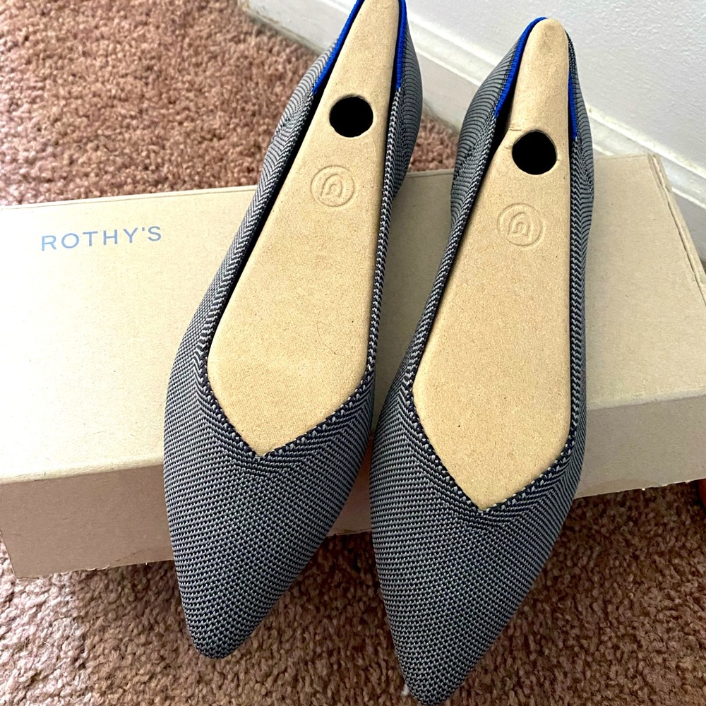 New in box Rothy’s